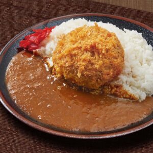 かつ屋のカレー メンチカツ（1個）≪4000≫